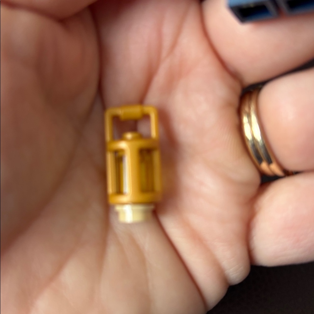 LEGO Minifigure with Orange Jacket and Yellow lantern - Picture 2 of 3
